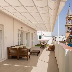 Triana Deluxe Skyview Apartment Seville